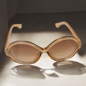Elegant Tan Sunglasses